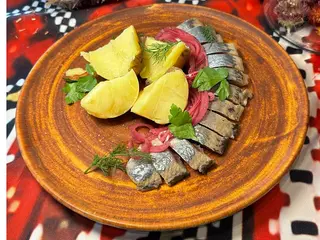 Оселедець з картоплею в мундирах (280g)