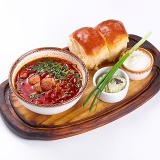 Борщ з білими грибами (350/50/80г)