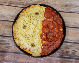 Pizza De Provolone (Entera)