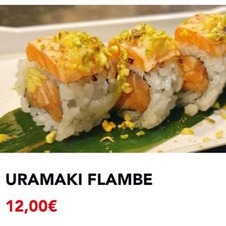 Uramaki flambe