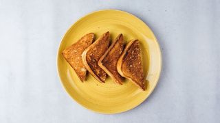 Tost sendvič sa suvim vratom