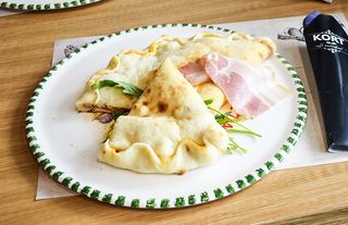 Topli sendvič Mostarski