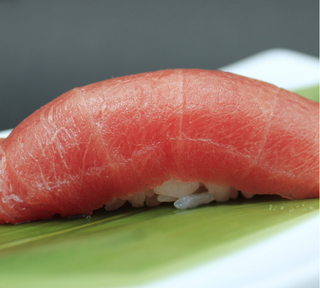 Nigiri de atún (2 uds.)