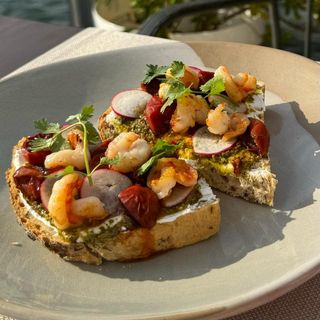 Brusketa sa škampom  200gr