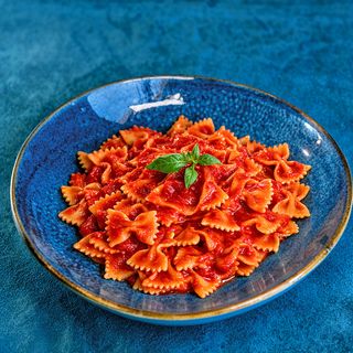 Farfalle al pomodoro