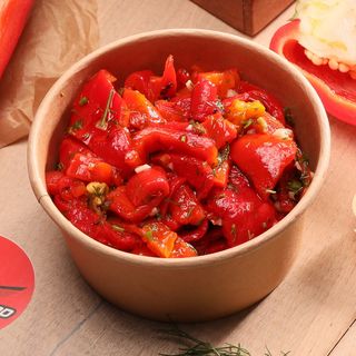 Salată de ardei copți