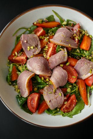 Салат з качкою (225г)