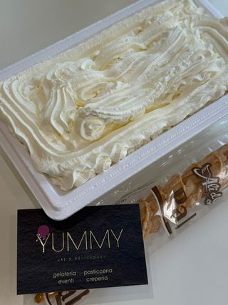 Vaschetta con panna montata