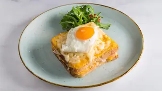 Gratinirani tost sa pršutom
