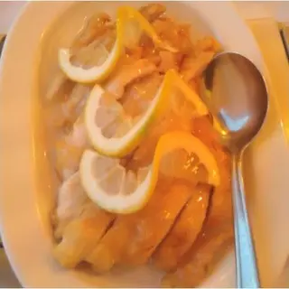 Pollo con salsa de limón