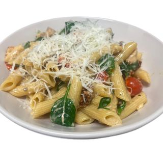 Penne z kurczakiem (300g)