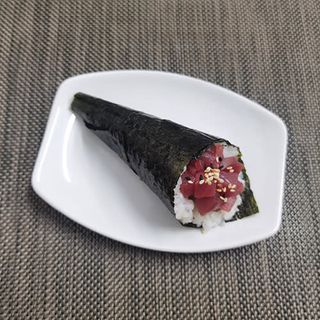 Temaki tartar de atún