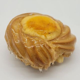 Nido De Crema Con Yema Tostada Y Caramelo