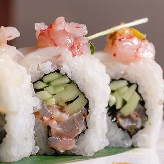 Amaebi roll