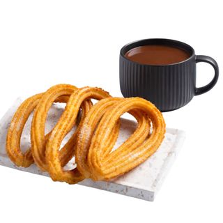 5 CHURROS CON CHOCOLATE CALIENTE