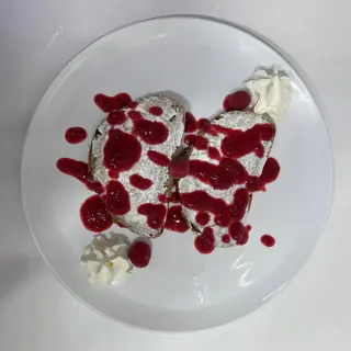 Pain De Campagne, Fromage Blanc, Confiture Maison