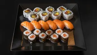 Menu M 1 (22 pieces )