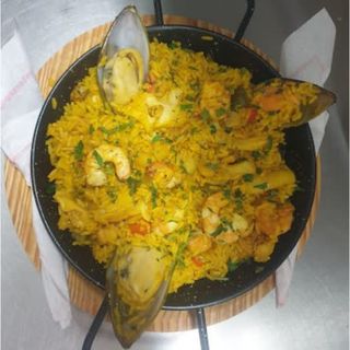 Paella De Mariscos (Para 2 Personas)