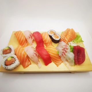 215. Sushi grande - 32pezzi