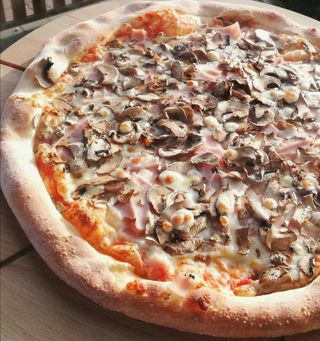 5. CAPRICCIOSA (duża 42)