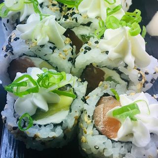 Uramaki Salmonne Crunch (8 Uds.)