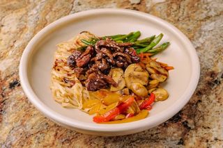 Udon cu carne de vită