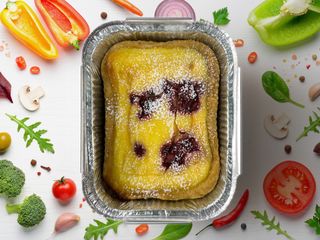 Пирог заливной с малиной