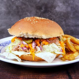 Бургер с кълцано  пържено пилешко месце