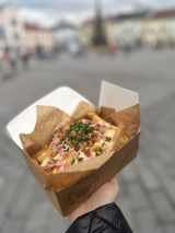 Frytki belgijskie z serem i bekonem