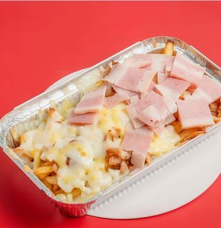 Patatas Fritas Gratinadas Con Queso Y Bacon