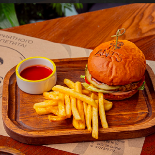 Чизбургер с картофелем фри (380 гр.)