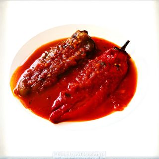 Чушки с доматен сос (250г)