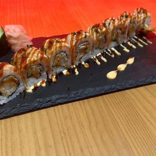 NEW!! ROLLS SALMON FLAMBEADO 8 PCS