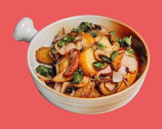 Запечена картопля з беконом та грибами (250г)