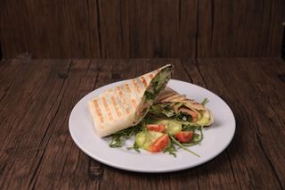 Tortilja sa dimljenim lososom