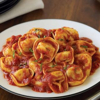 Tortellinis Vegetales A La Salsa Putanesca