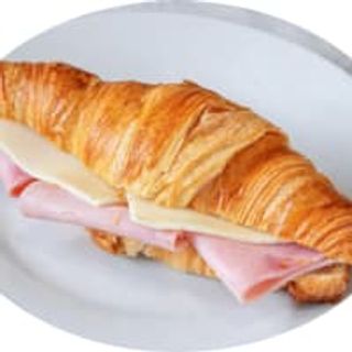 Croissant Albacete (1ud) Rellenamos Nuestro Excelente Croissant Francés Con York Natural y Queso Gouda. Un Resultado Fantástico