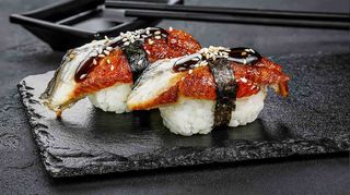 Суші нігірі з вугрем