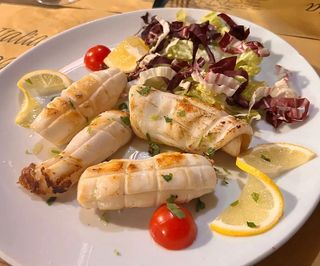 Calamaro alla griglia in salsa alla menta