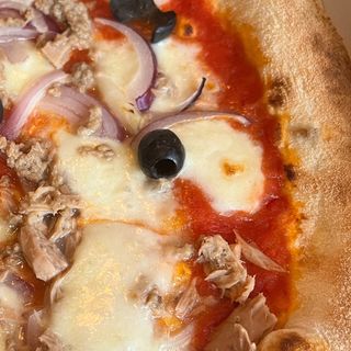 Pizza Tonno e cipolla
