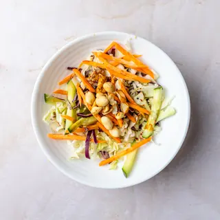Ljuta salata od kupusa sa kikirikijem