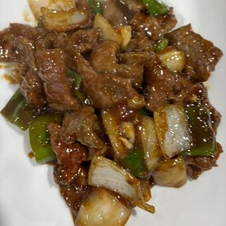 Ternera Con Pimientos Y Alubias Negra