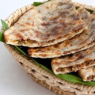 pan con carne picada