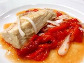 Pimientos aliñados con melva