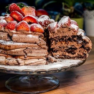 Tort bezea ciocolata