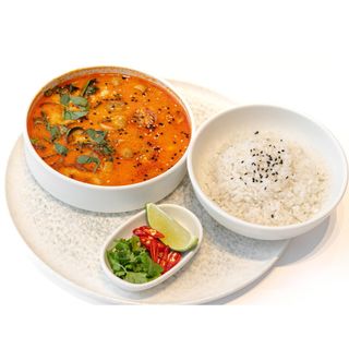 Том-ям с креветками и семгой