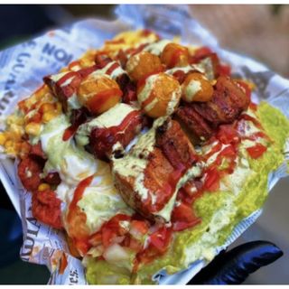 Salchipapa callejera