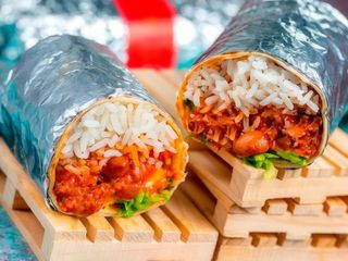 DEL Super burrito xxl tijuana's way