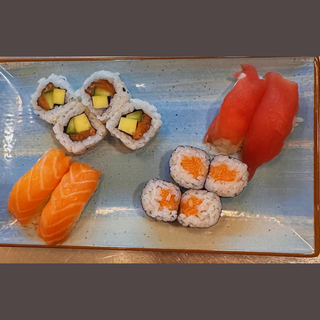 Sushi Combo C1 (12 Pieces)
