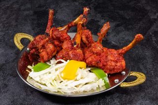 4. CHICKEN LOLLIPOP 6 szt